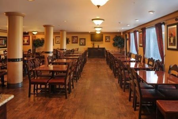 Hotel Oxford Suites Chico